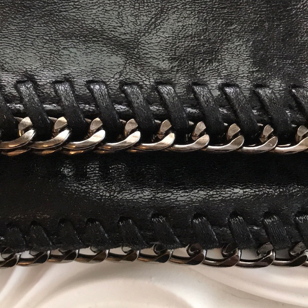 EUC fold-over faux leather chain clutch - Picture 6 of 6
